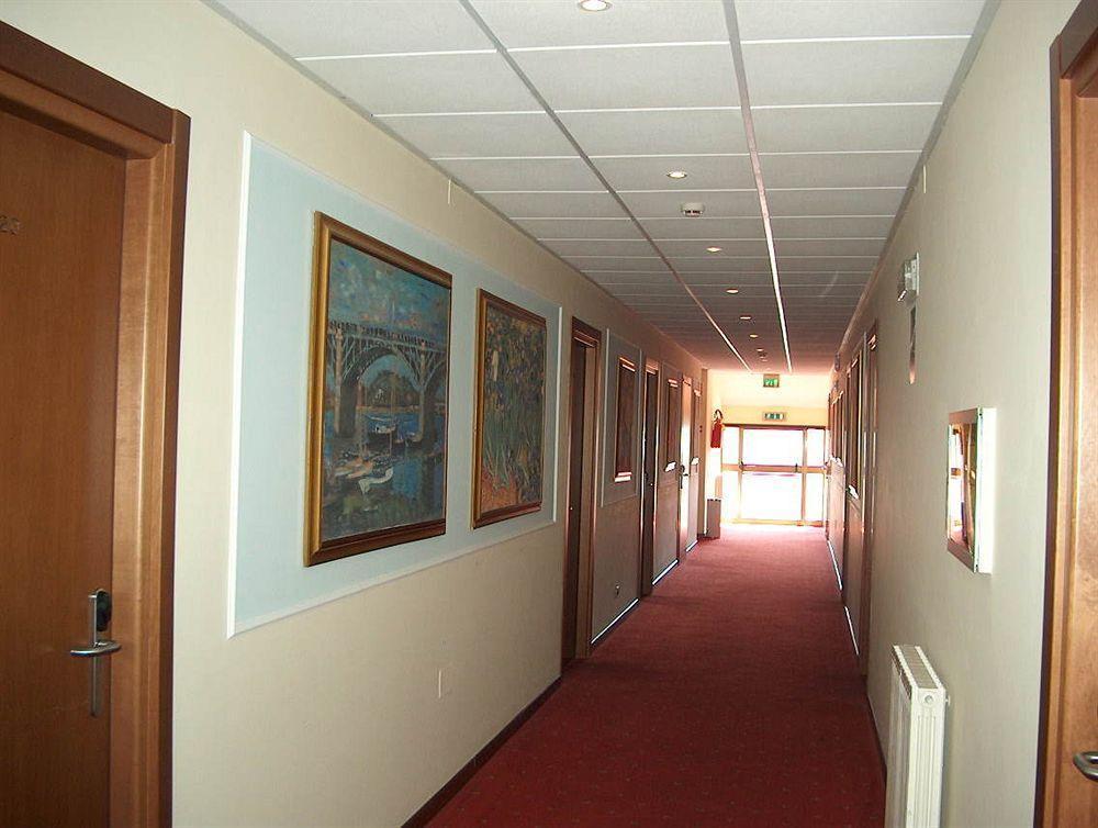 كاميرينو Hotel I Duchi المظهر الخارجي الصورة