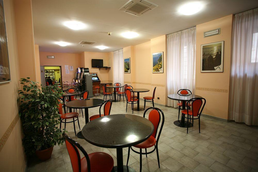 كاميرينو Hotel I Duchi المظهر الخارجي الصورة