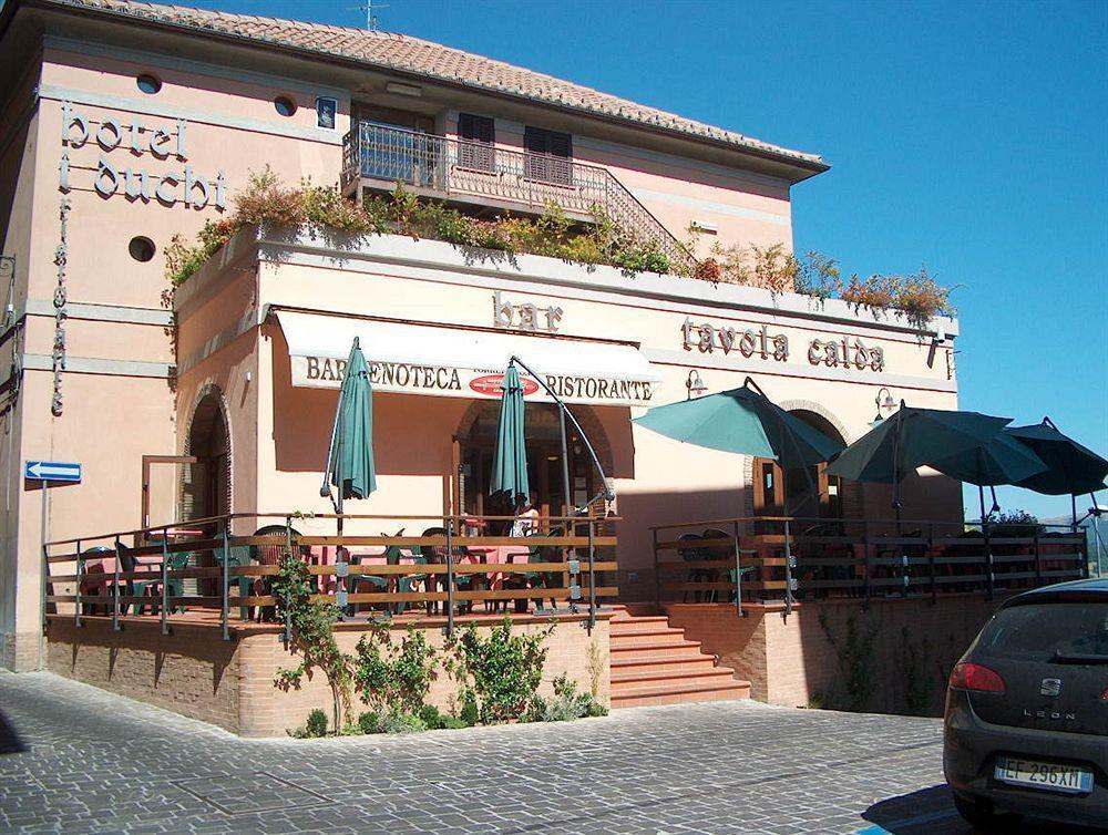 كاميرينو Hotel I Duchi المظهر الخارجي الصورة